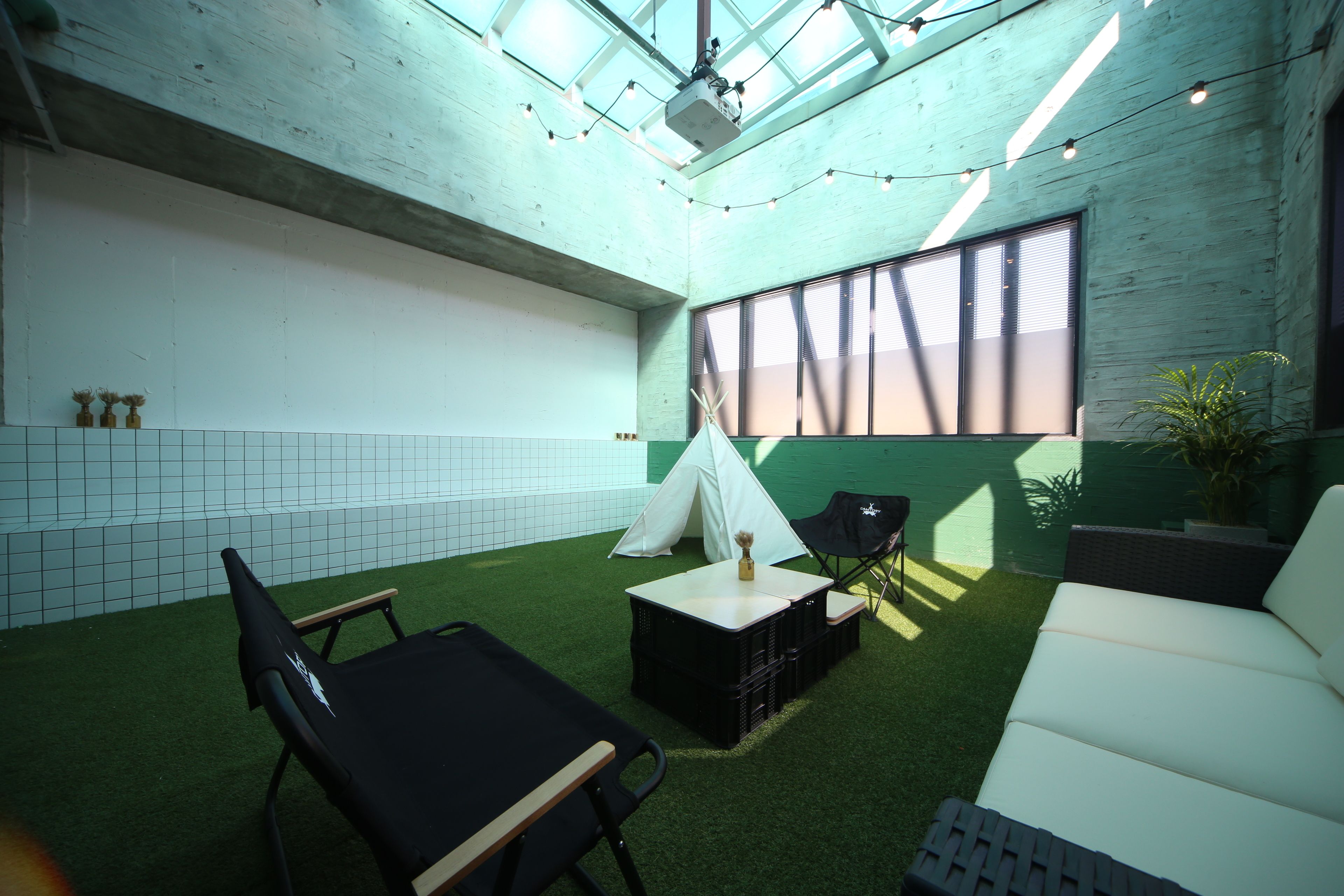 royal suite, terrace (beam projector) | balcony