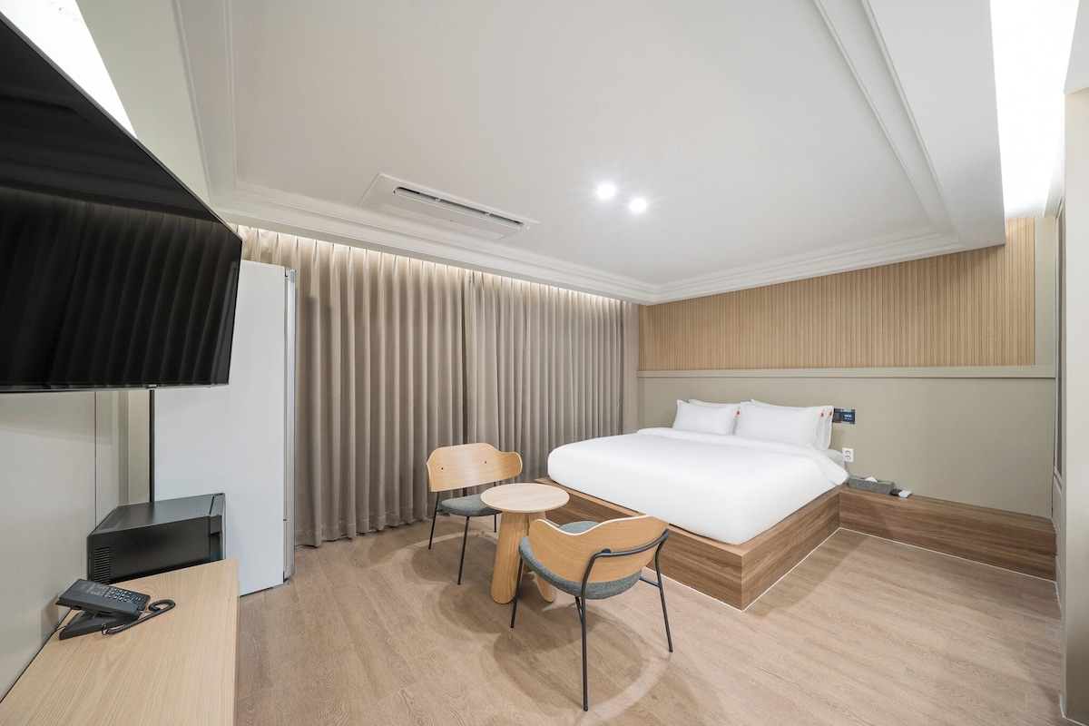 Deluxe Double Room | Wi-Fi de cortesia, roupa de cama