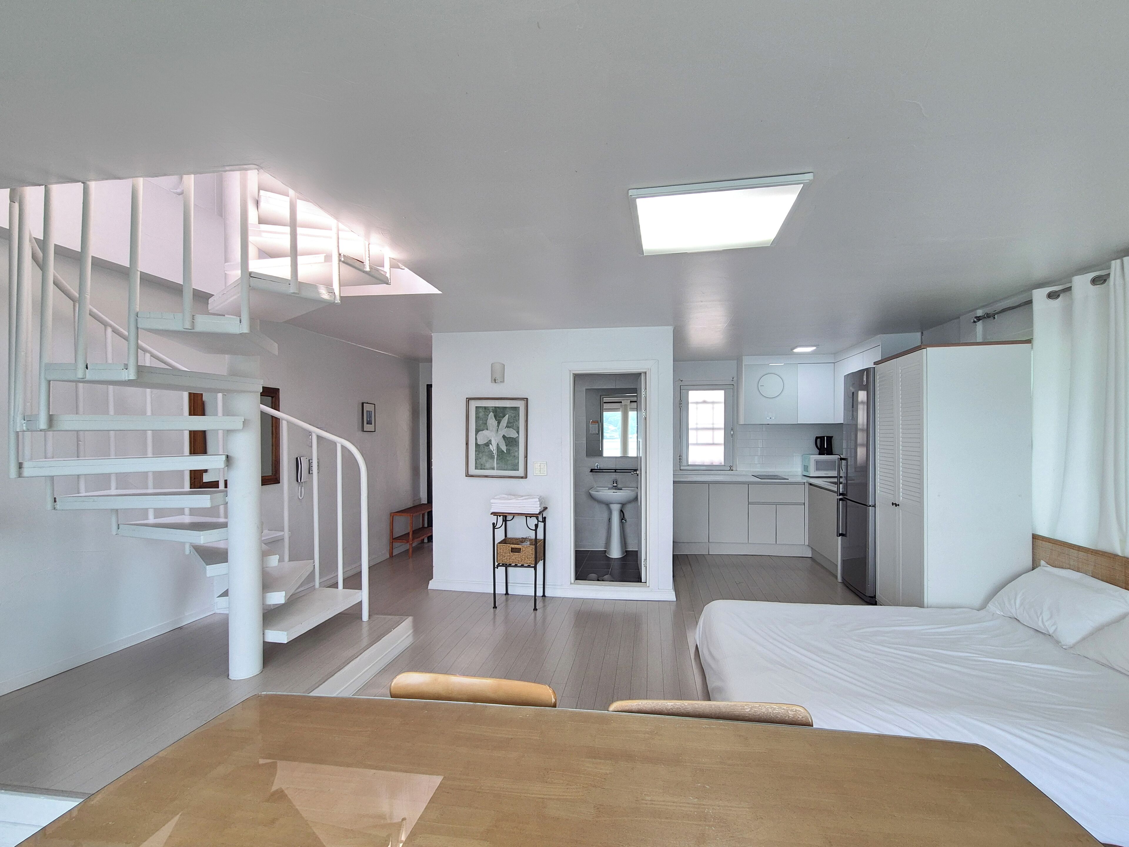 듀플렉스 | 무료 WiFi, 침대 시트