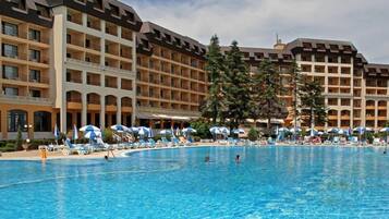 Indoor pool, outdoor pool
