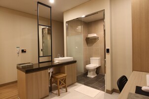 Quarto casal standard | Escrivaninha, Wi-Fi de cortesia