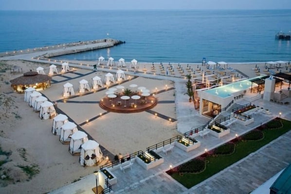 Outdoor dining - Hotel Imperial (Golden Sands)
