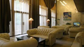 Coin salon dans le hall