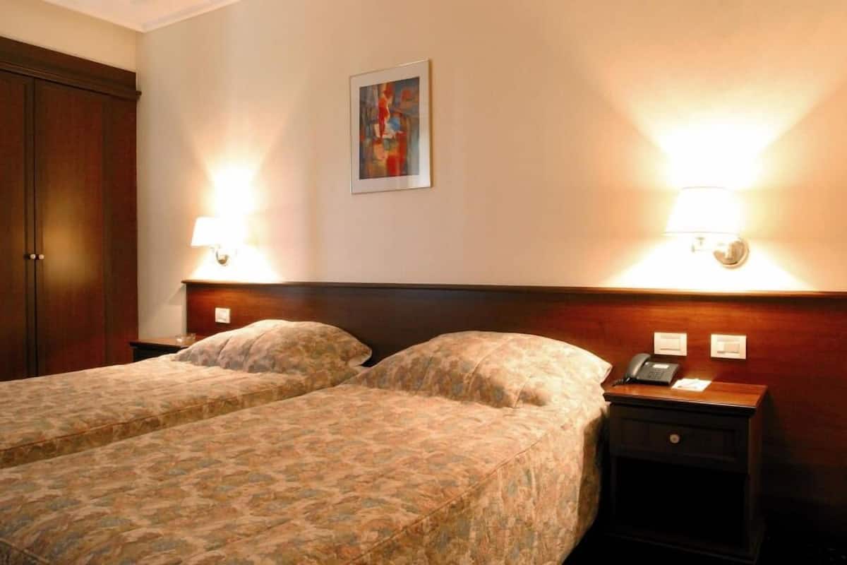 Minibar, in-room safe, individually decorated, individually furnished
