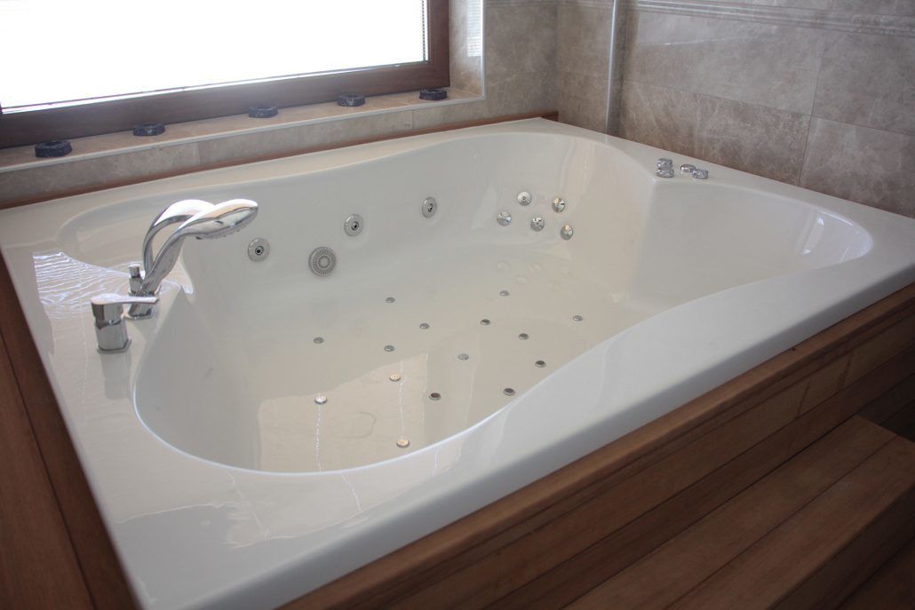 deluxe double room, jetted tub, sea view | jetted bathtub