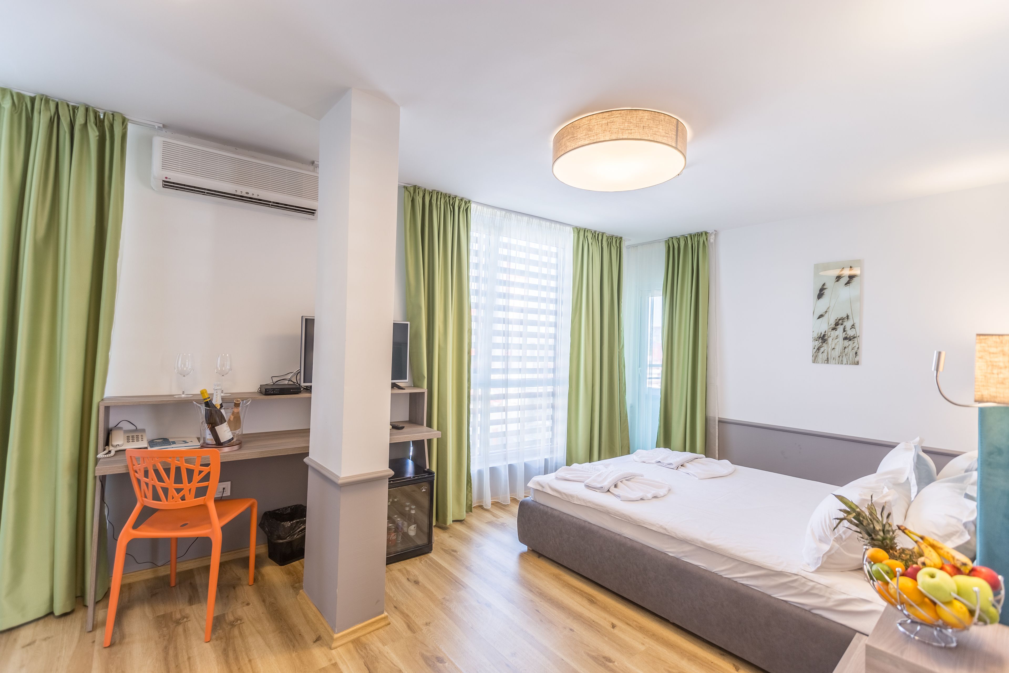 Superior Double Room, Terrace | Living room | Flat-screen TV