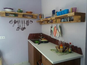 Shared Dormitory, Mixed Dorm (Single Bed) | Private kitchenette