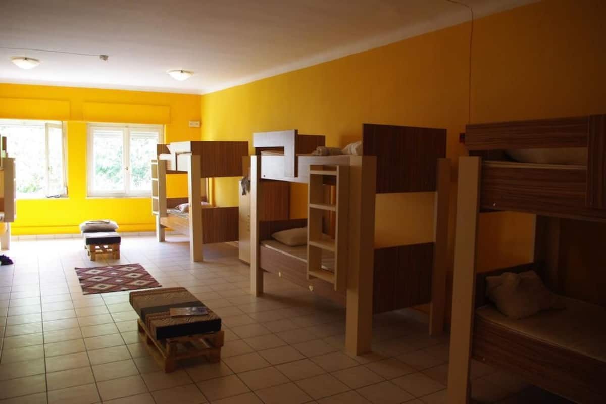 Dormitorio compartido, dormitorio mixto (Single Bed) | Ropa de cama de alta calidad y caja de seguridad en la habitación