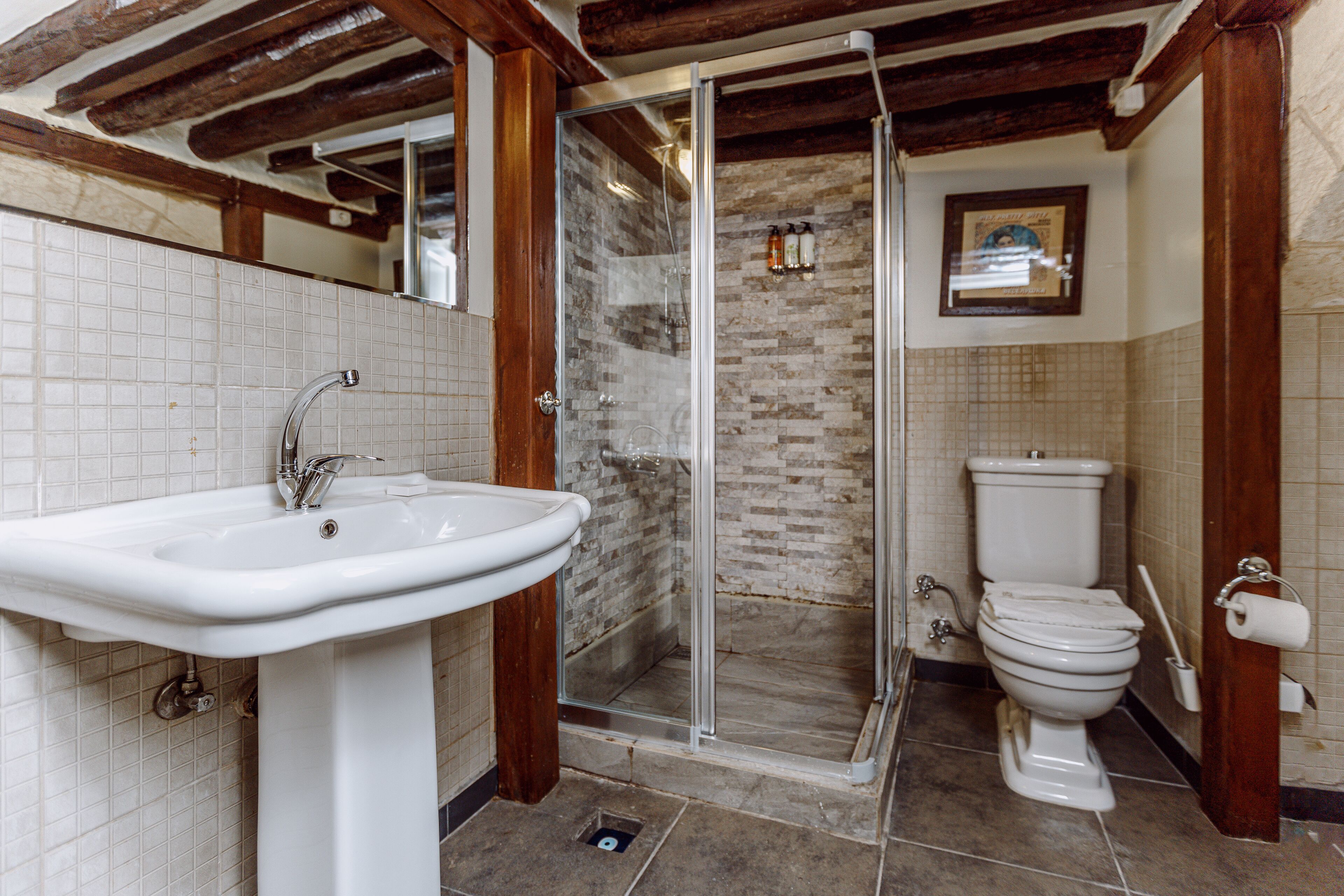 economy double room, courtyard view | 1 bedroom, minibar, in-room safe, iron/ironing board