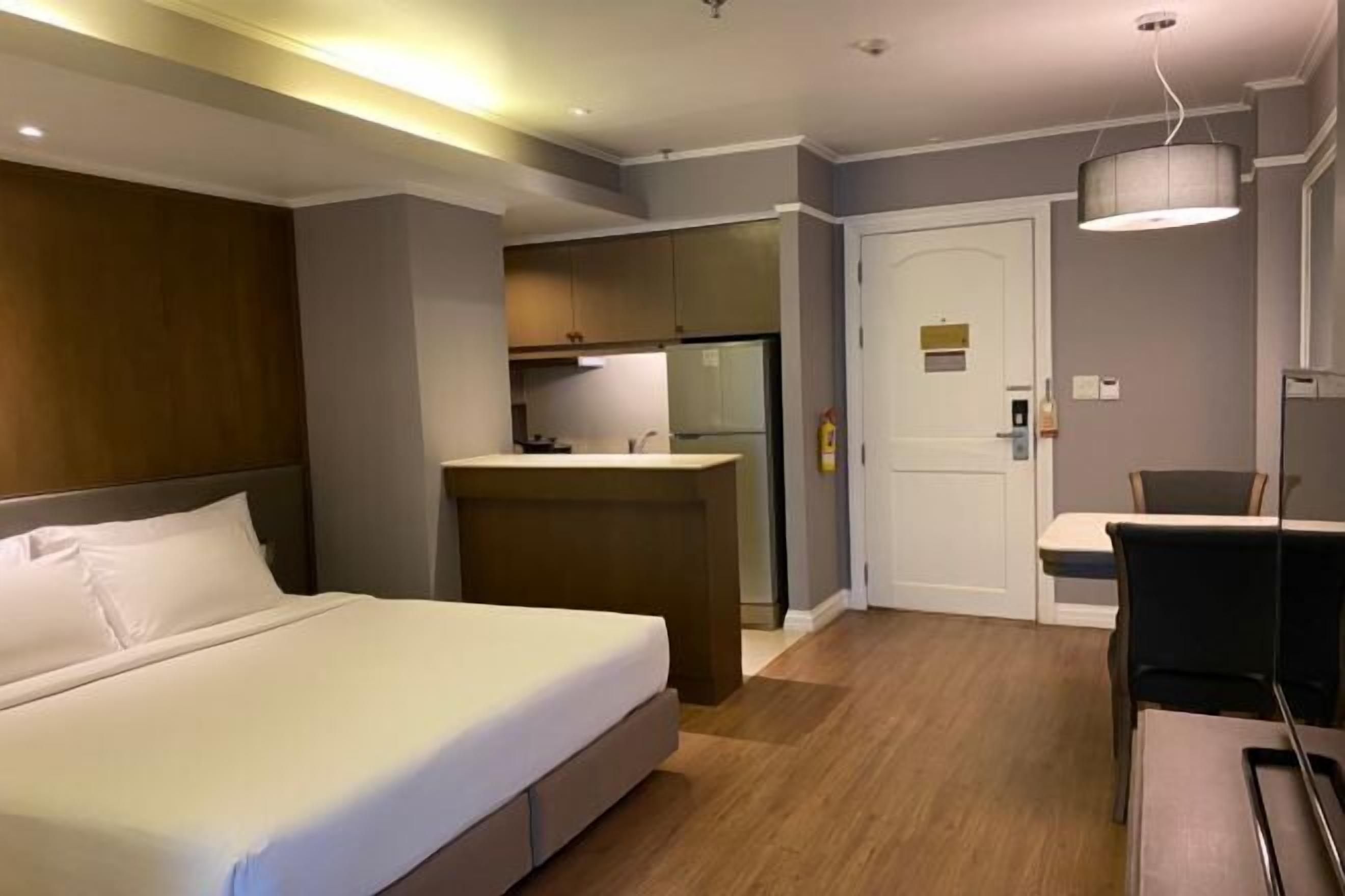 In-room safe, desk, laptop workspace, iron/ironing board