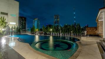 Outdoor pool, sun loungers