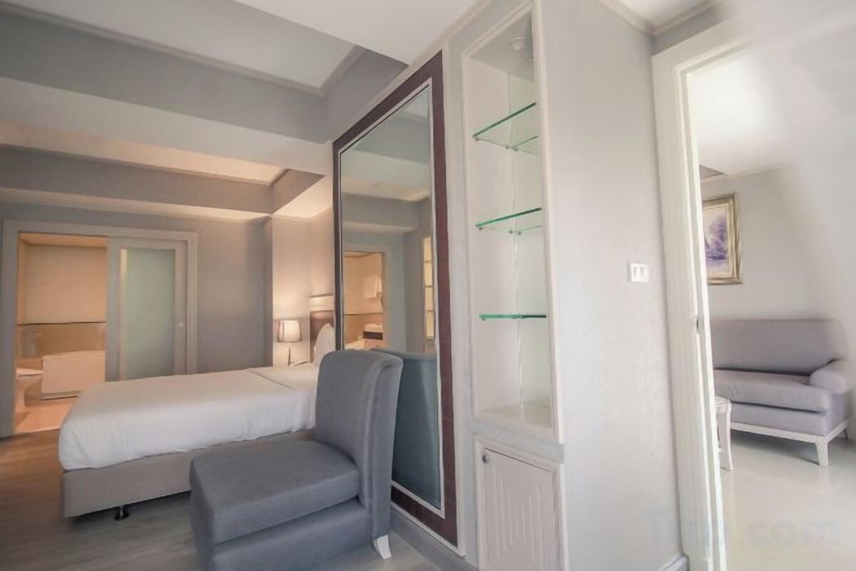 One Bedroom Suite