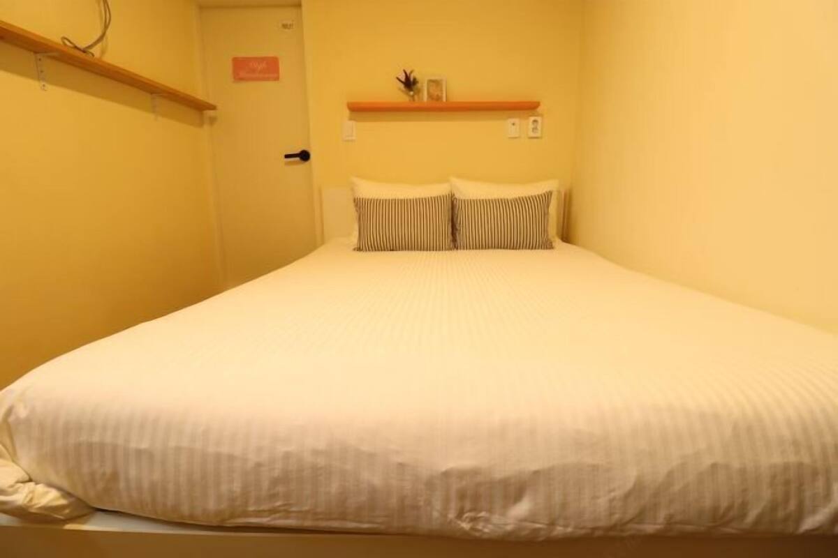 1 habitación, wifi gratis y ropa de cama