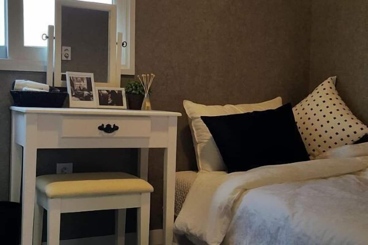 1 habitación, wifi gratis y ropa de cama