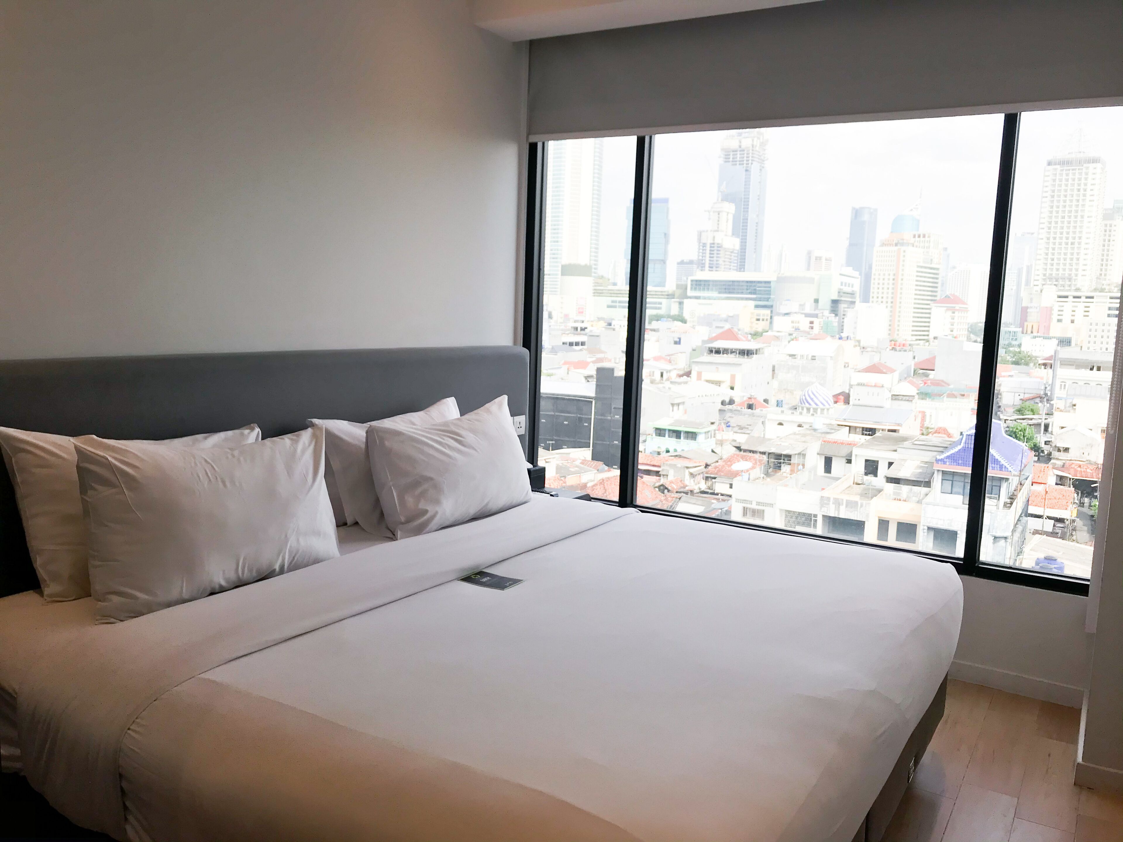 deluxe holywood ( joining double bed) | desk, soundproofing, iron/ironing board, free wifi