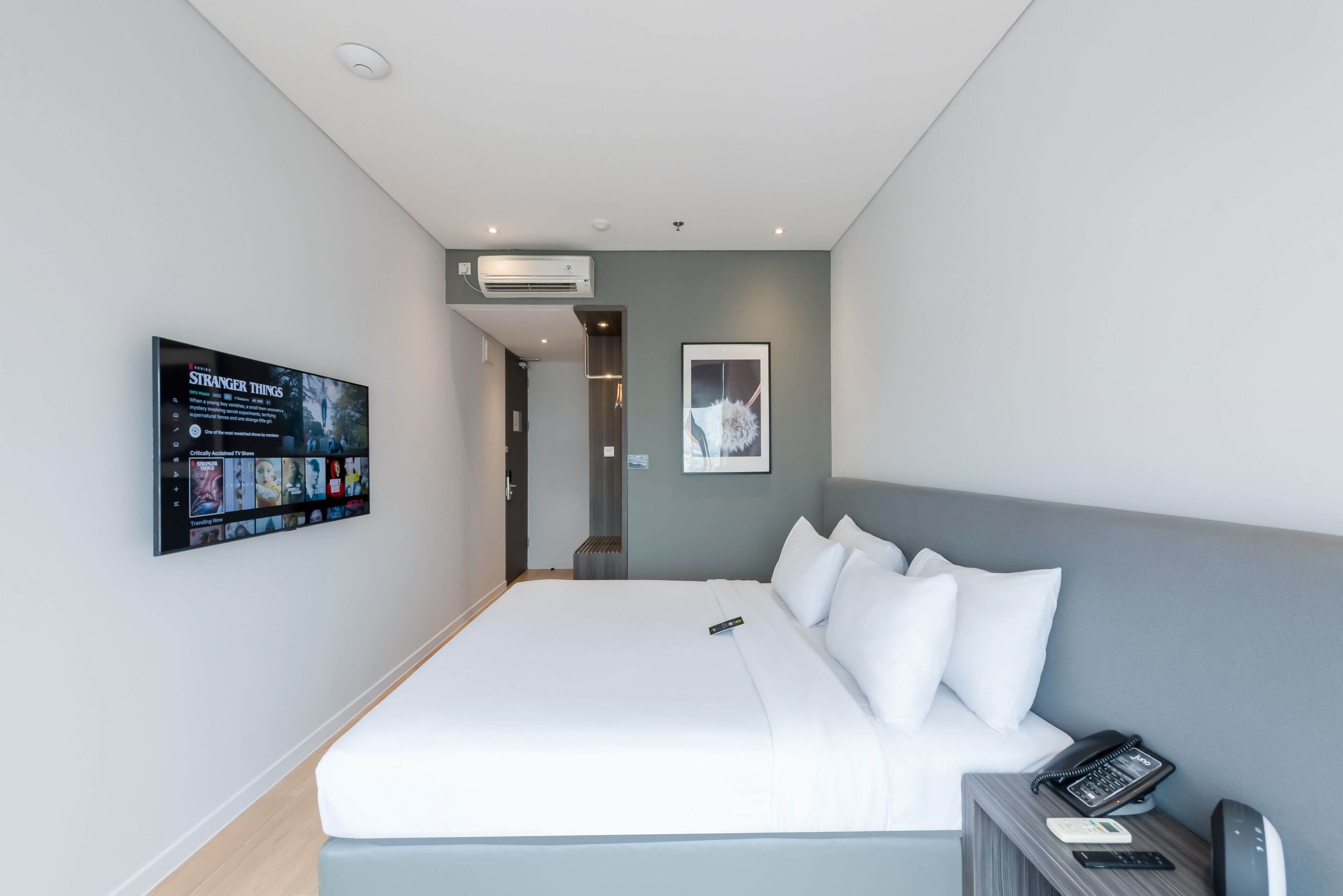 juno skyline view | desk, soundproofing, iron/ironing board, free wifi