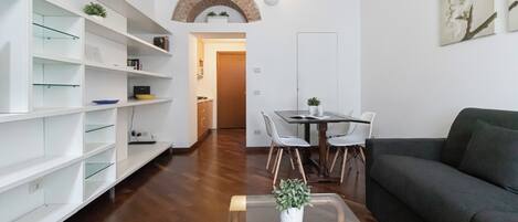 Apartment (1 Bedroom) | Interior