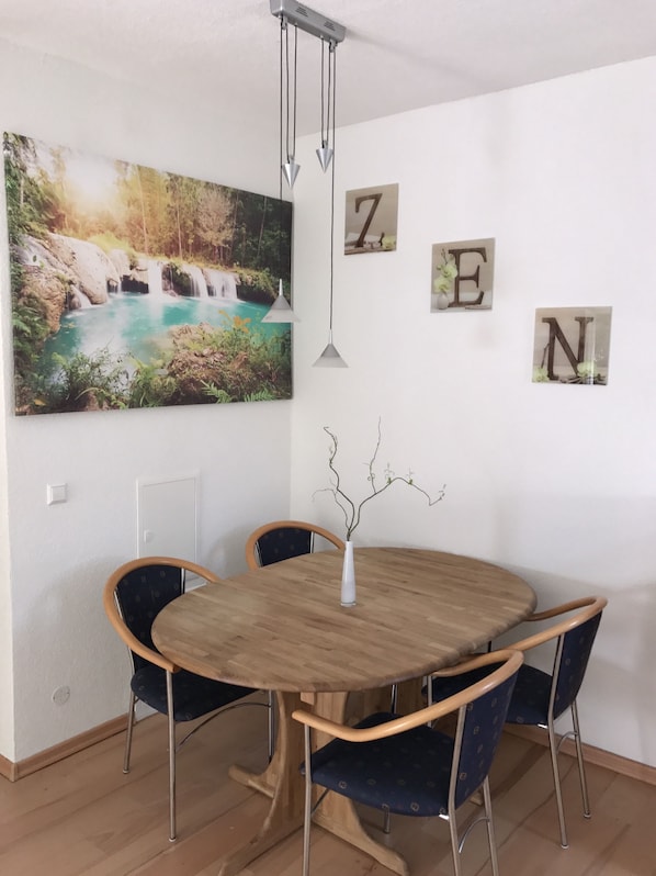 Junior Apartment, 1 Bedroom (Uhlsberg +40€ cleaning fee) | In-room dining