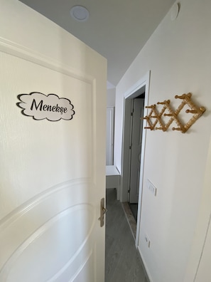 1 chambre, literie de qualité supérieure, minibar, bureau