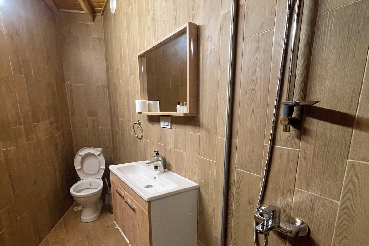 1 chambre, literie de qualité supérieure, minibar, bureau