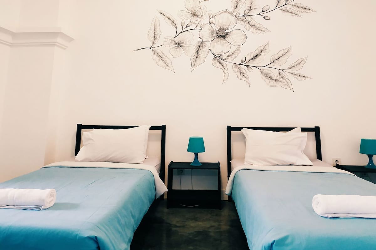 Blackout curtains, free WiFi, bed sheets