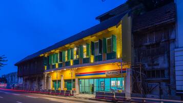 Fachada de la propiedad