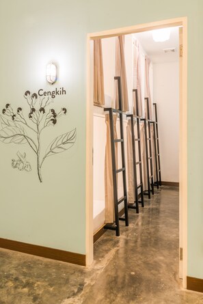 Standard Shared Dormitory, Women only | Blackout curtains, free WiFi, bed sheets - Wonderloft Hostel Kota Tua (Jakarta)