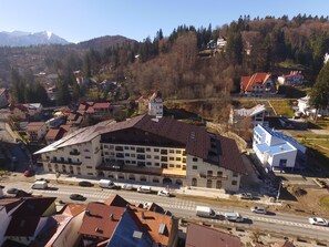 Front of property - Hotel Carmen (Predeal)