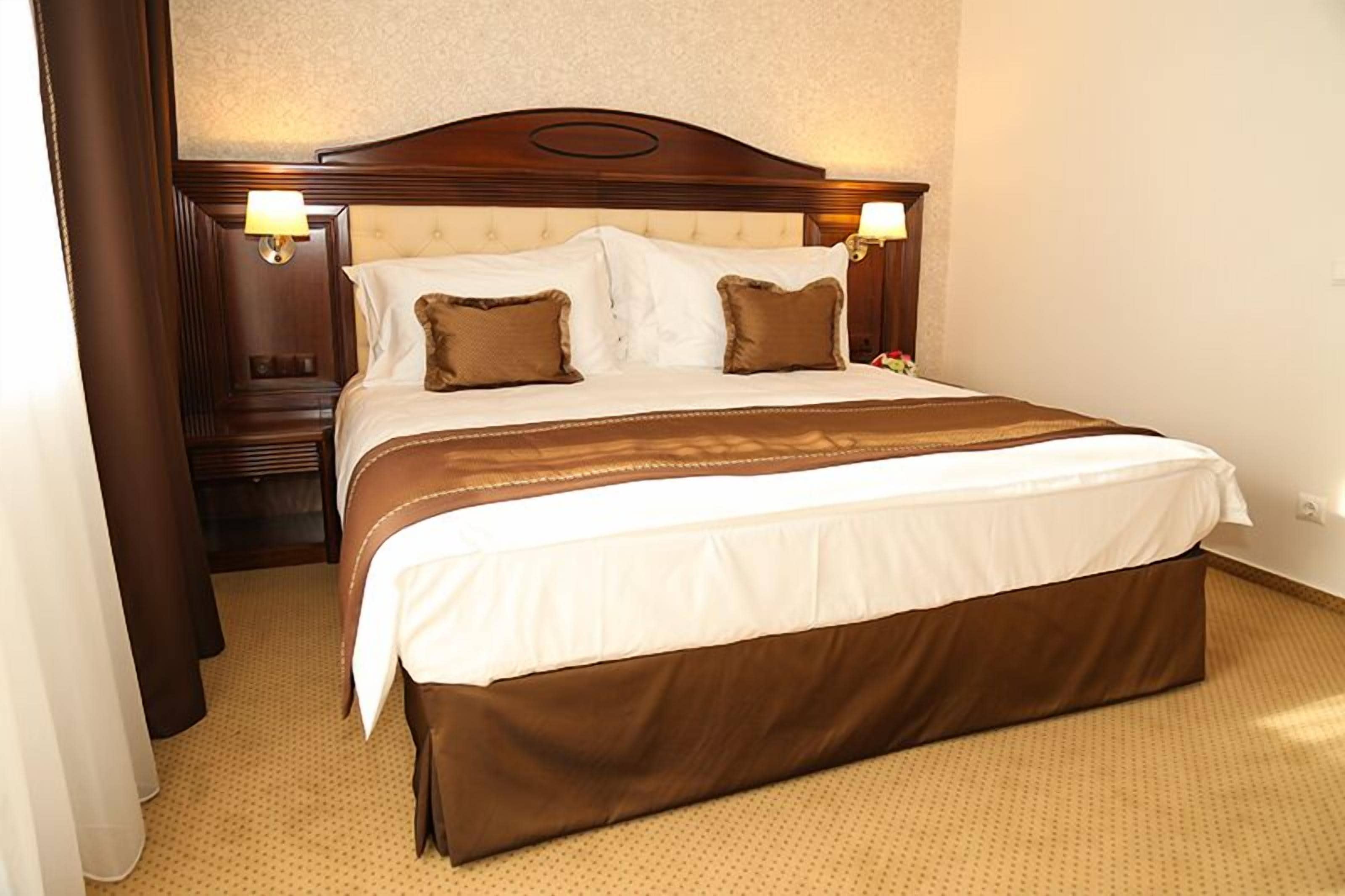 standard double room 3*** | minibar, in-room safe, desk, iron/ironing board