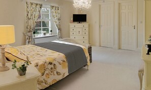 Luxury Double Room (Lyonesse)