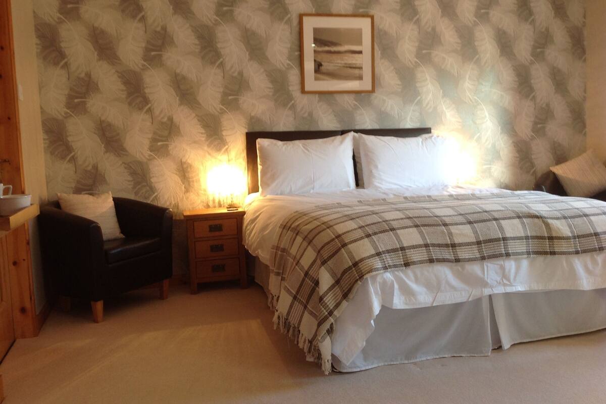 Double or Twin Room (Innis Room)