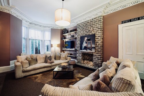 Maya's Glasgow Holiday Homes