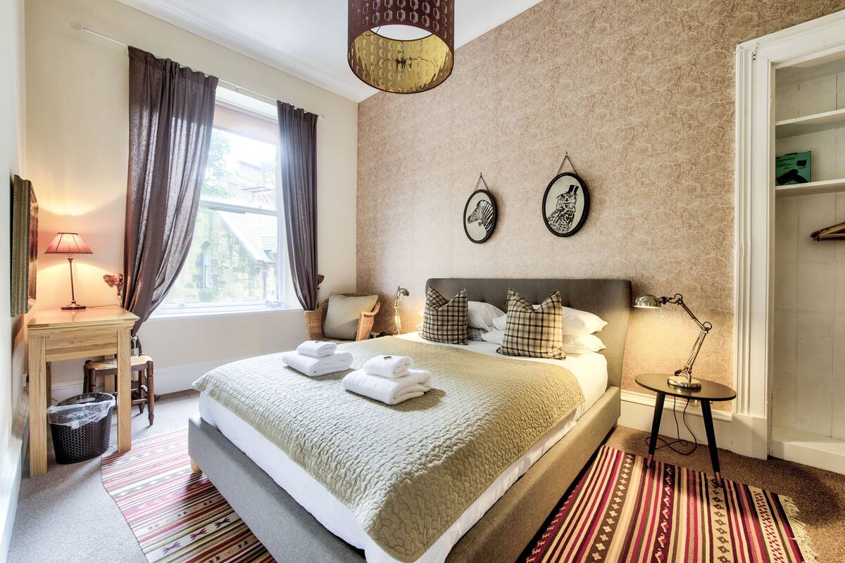 Appartement, 2 slaapkamers | 2 slaapkamers, een bureau, een laptopwerkplek, gratis wifi