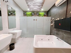 Suite destacada | Bany | Articles de tocador gratuïts, assecador de cabells, bidet i tovalloles 