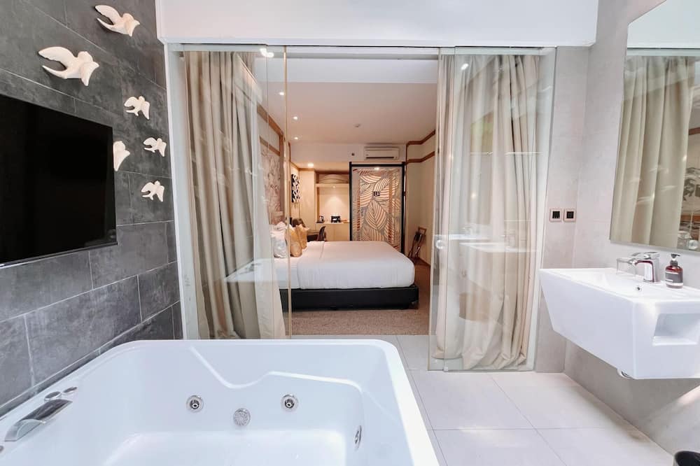 Verse Luxe Hotel Wahid Hasyim
