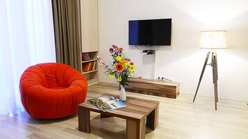 Apartment | Living area | TV