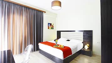 Apartment, 1 Bedroom, Balcony | Desk, iron/ironing board, cribs/infant beds, rollaway beds