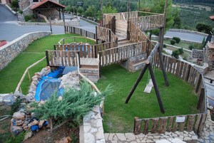 儿童活动区 - 室外