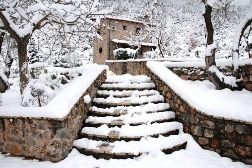 Menalia Villas & Suites