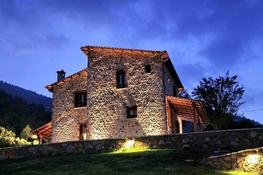 Menalia Villas & Suites