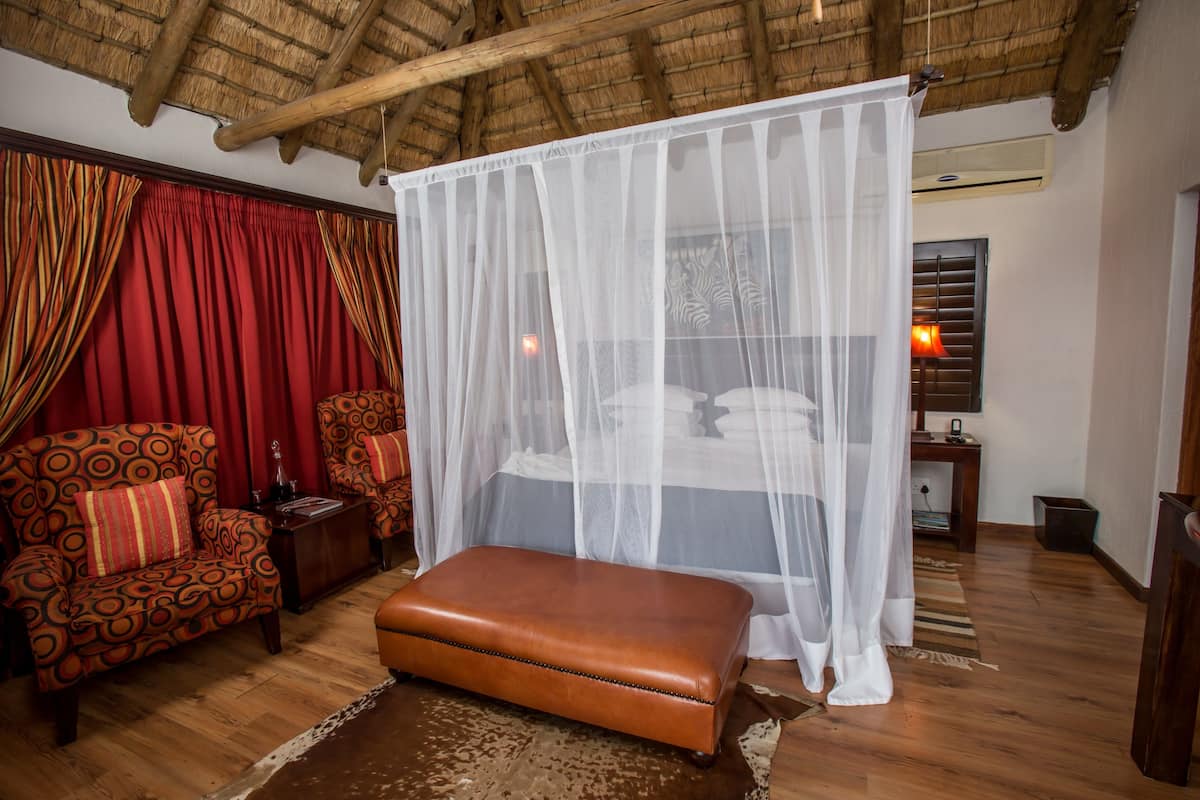 Chalet Luxe, salle de bains attenante, vue vallée | Coin séjour