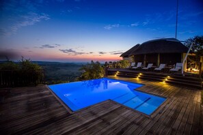 Exterior - Umzolozolo Private Safari Lodge (Ladysmith)