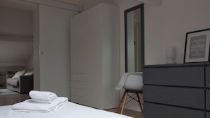 Apartment (1 Bedroom) | 1 bedroom, iron/ironing board, free WiFi, bed sheets