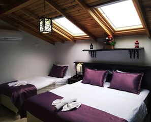 Toetasjesleilighet, ikke-røyk | Safe på rommet, skrivebord og wi-fi (inkludert)