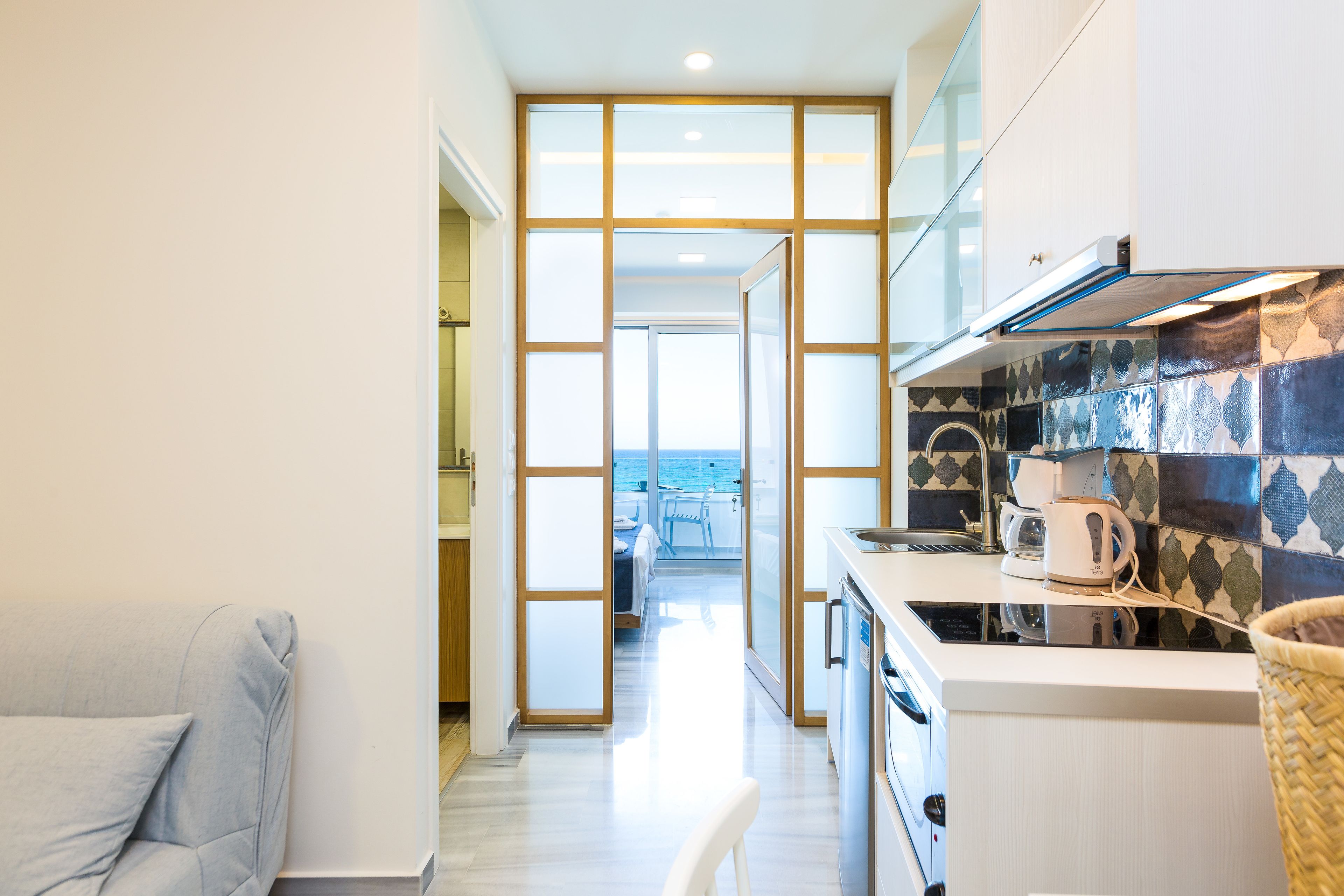 Apartemen Deluks, pemandangan laut (Top Floor G1-G3) | Dapur pribadi | Lemari es, oven, kompor, dan mesin pembuat kopi/teh