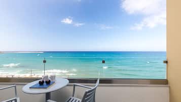 Apartemen Deluks, pemandangan laut (Top Floor G1-G3) | Pemandangan balkon