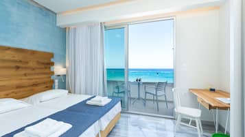 Apartemen Deluks, pemandangan laut (Top Floor G1-G3) | Brankas, dilengkapi dengan perabotan berbeda-beda, dan meja kerja