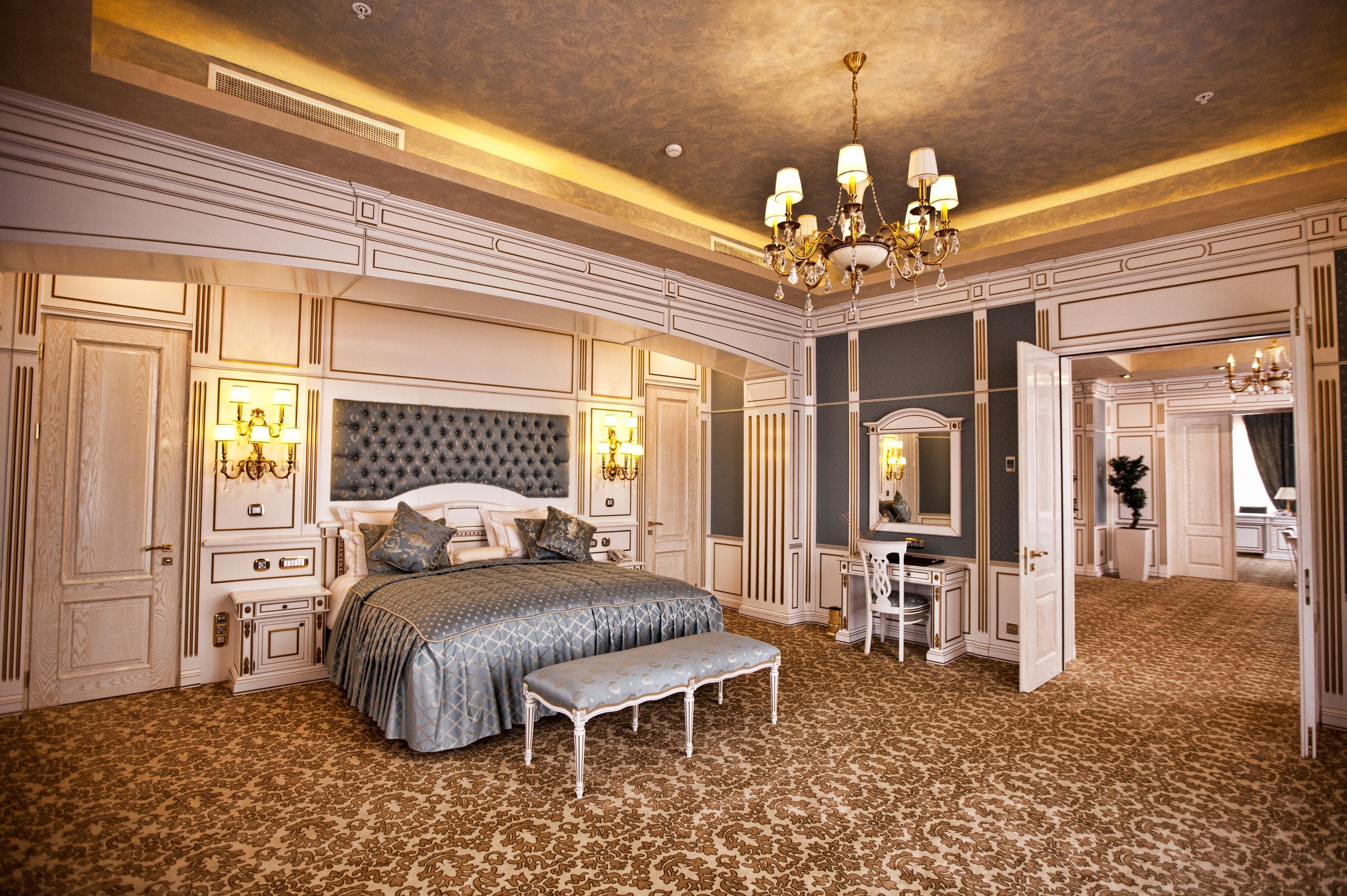 Presidential Suite | Living area | Plasma TV