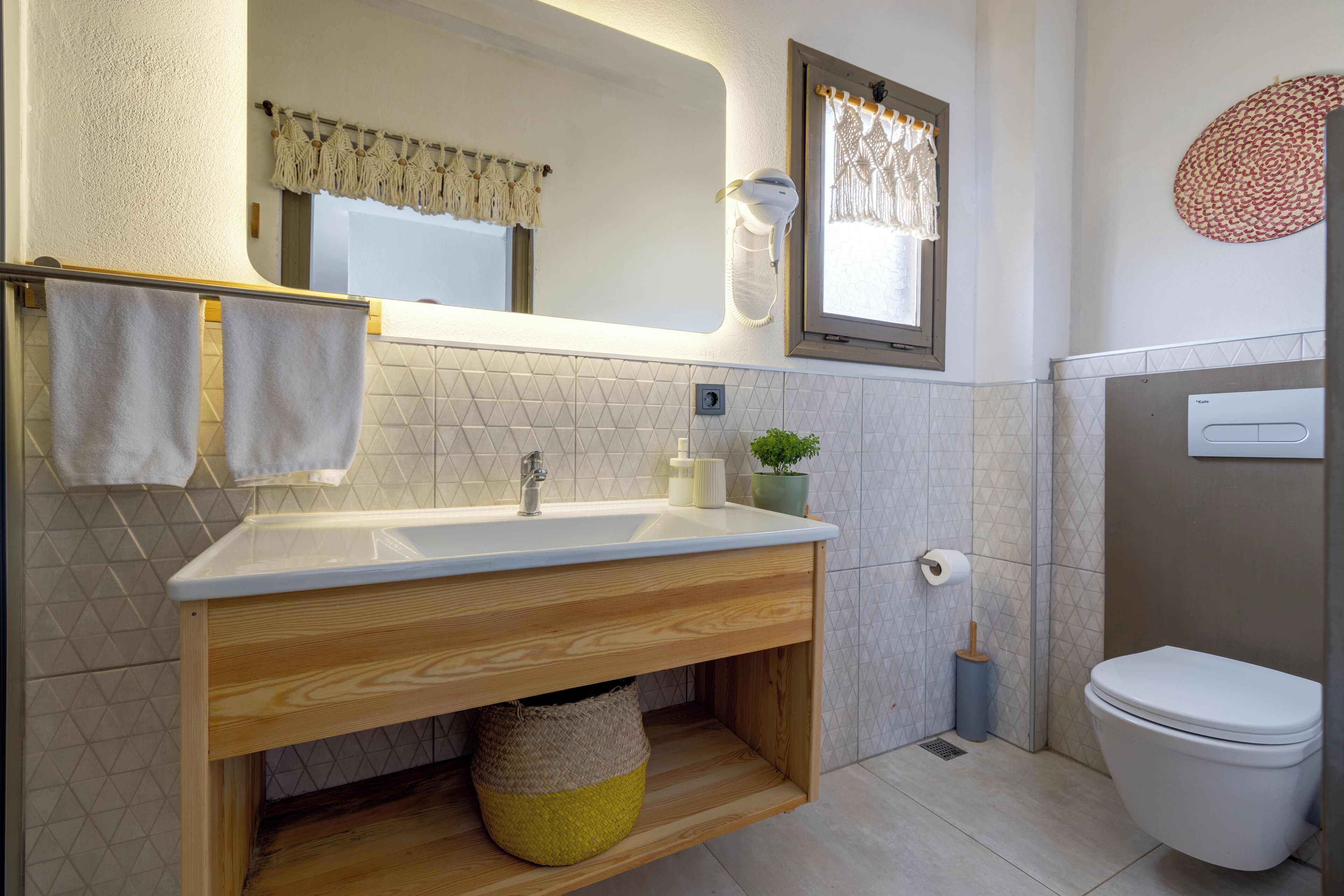 family shared dormitory | bathroom | shower, free toiletries, hair dryer, slippers