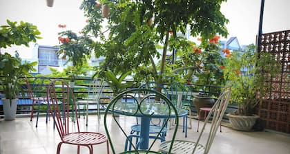 4 Seasons Hostel